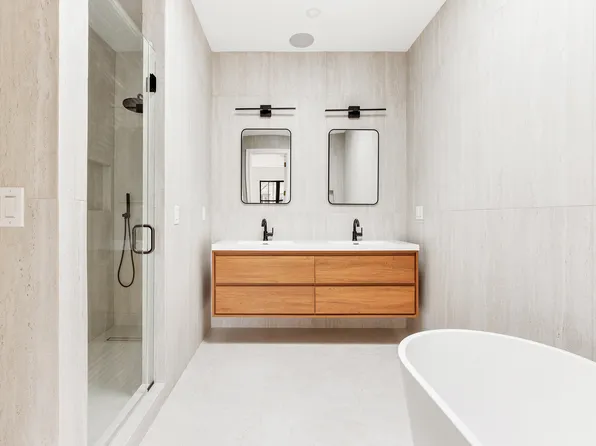 1044 Jefferson Avenue image 8 of 13