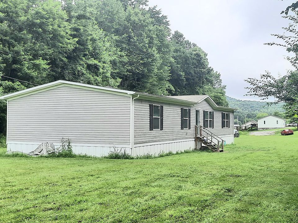 1st image of 15 Renee Ln