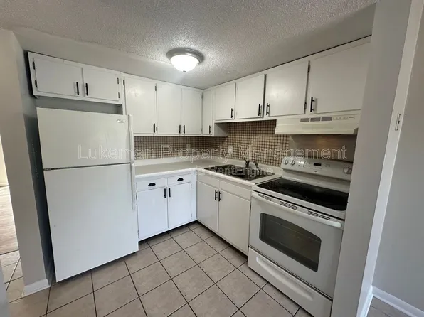 3409 W Michigan Ave APT 1, Kalamazoo, MI 49006