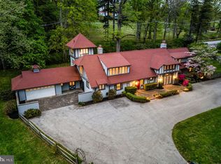 461 S Roberts Rd, Bryn Mawr, PA 19010