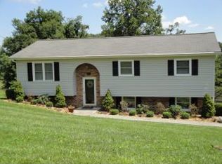 208 Eastern Star Rd, Kingsport, TN 37663