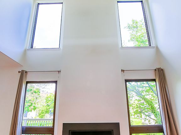 3rd image of 716 Eton Ct