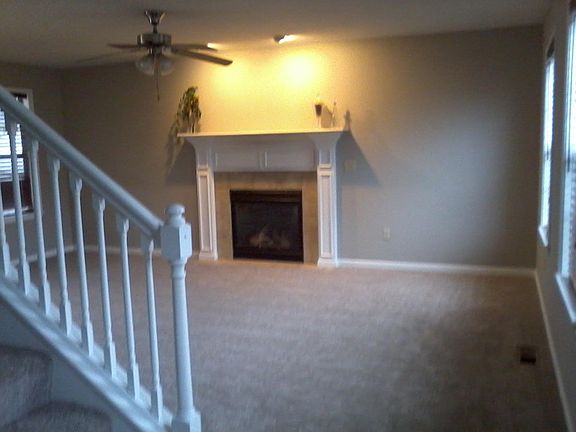 4th image of 1379 Sterling Dr