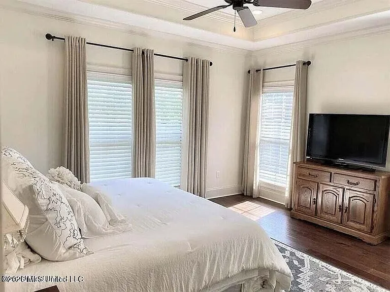 212 Stillhouse Creek Dr — Photo 10