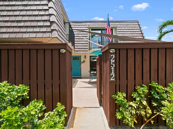 2512 SW 15th Street, Deerfield Beach, FL 33442