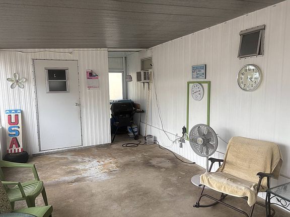 4th image of 1016 Illinois St SE