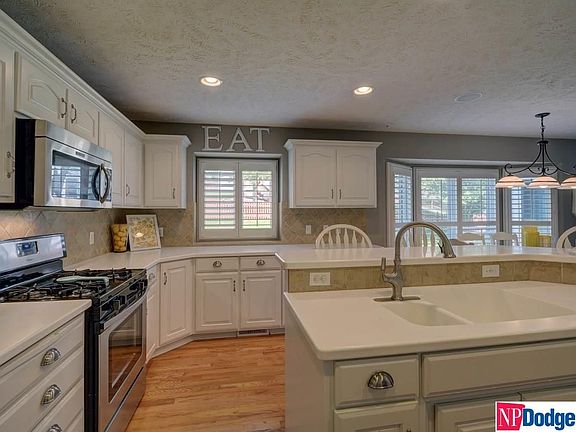 5th image of 4119 N 159th Ave