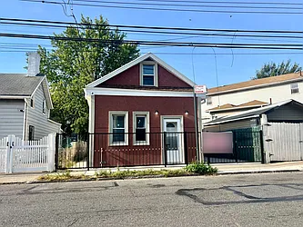 3146 Richmond Terrace