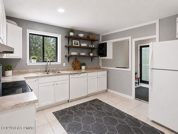3rd image of 55 Barren Rd