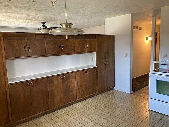 5th image of 1110 Scenic Ln