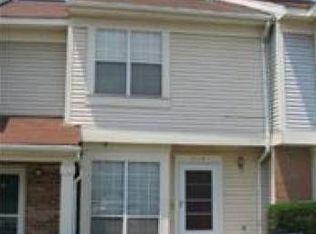 329 Lancaster Sq, Sterling, VA 20164