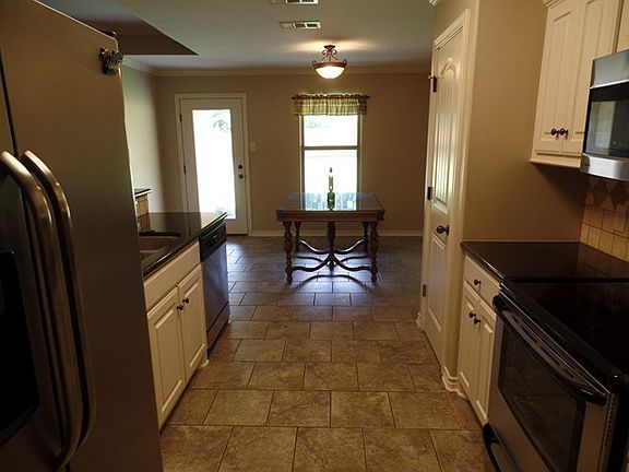 5th image of 1809 Tanglewood Cir