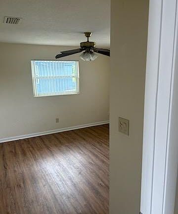 4th image of 565 Vanguard Ave NW