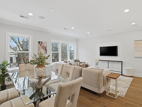 5th image of 1304 N Hoyne Ave Unit 3