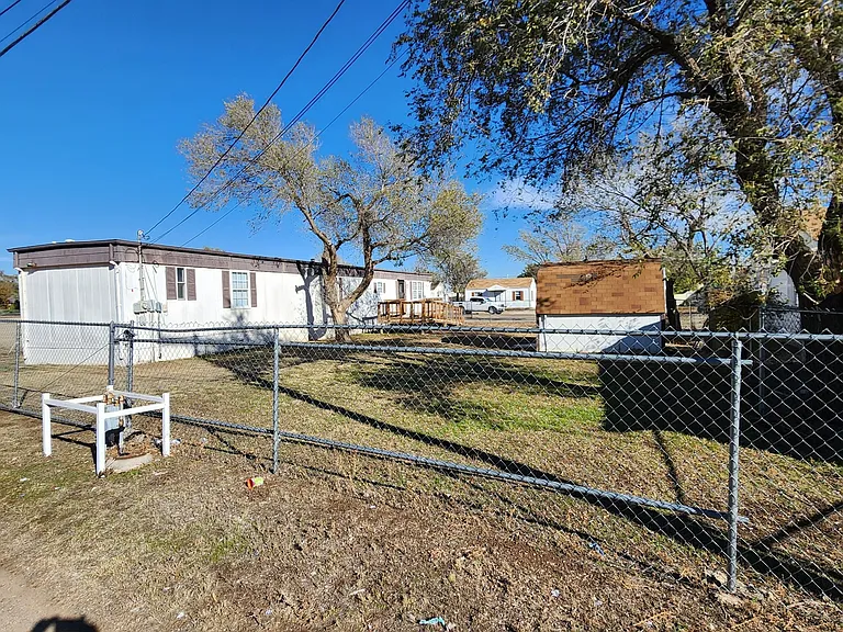 1412 S Nance St — Photo 3