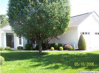 23 Quicksilver Ct, Lakewood, NJ 08701