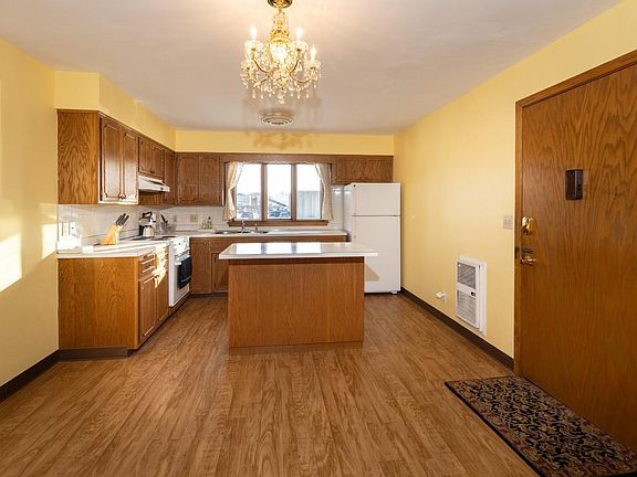 5th image of 813 6th Ave N #C16