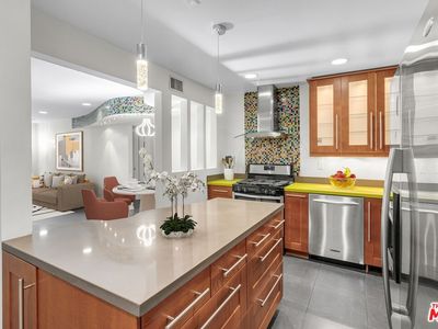 18350 Hatteras St APT 159, Tarzana, CA, 91356