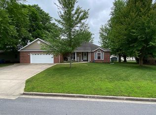 1314 E Highland Ave, Carthage, MO 64836