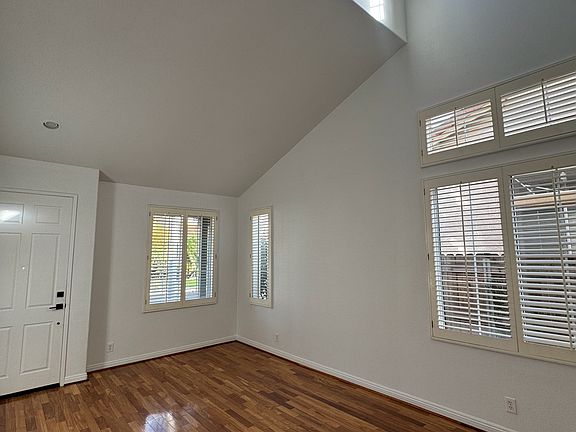 5th image of 472 Paseo Del Valle