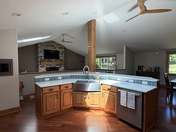 2nd image of 681 Bagdad Rd