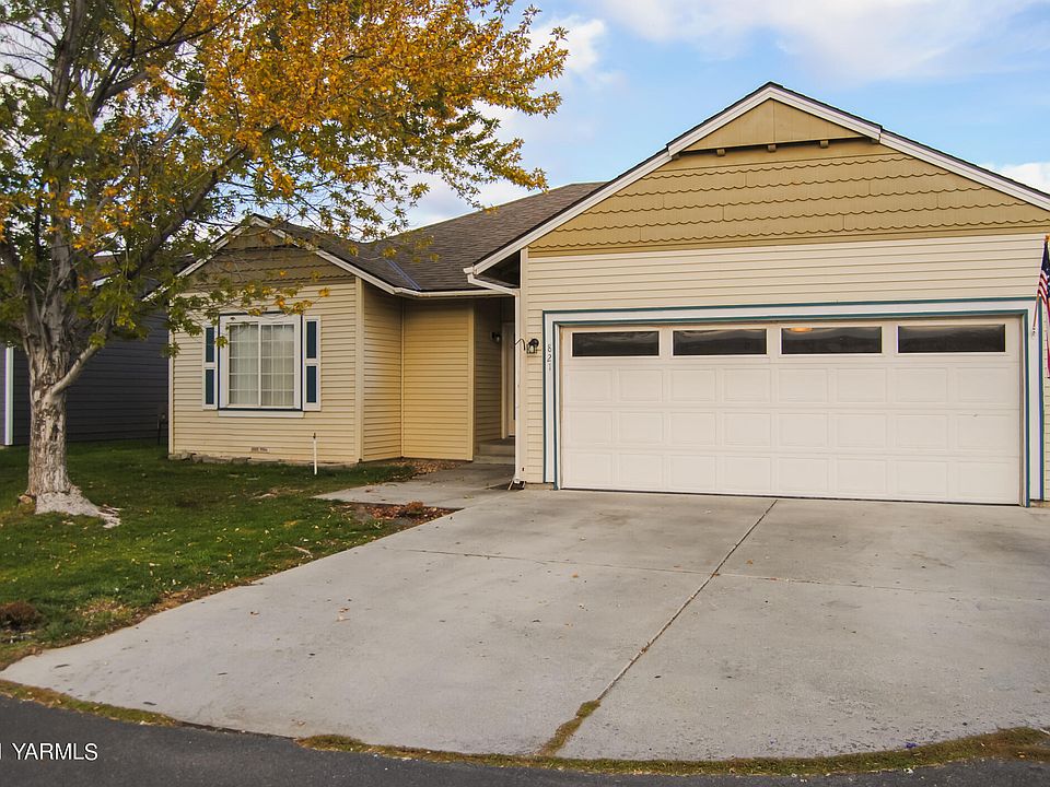1st image of 821 NW Sunburst Ct