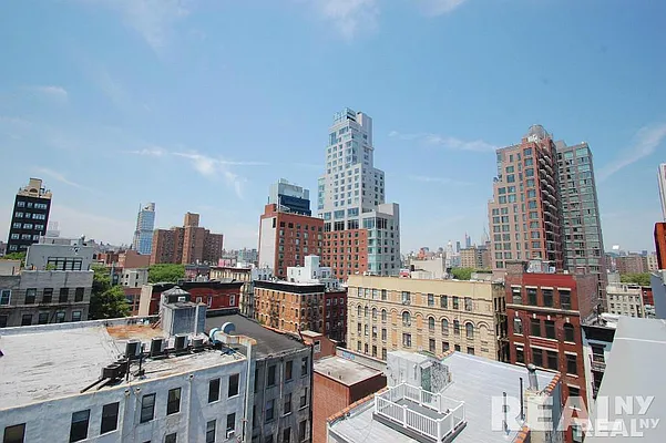 Rented by REAL New York | media 12