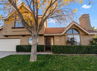 5100 Cliff Rose Dr, Palmdale, CA 93552