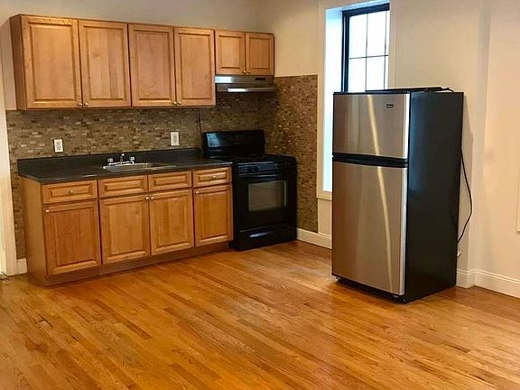 5th image of 32-59 33rd St #1A