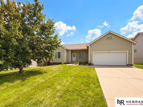 1507 Halifax St, Bellevue, NE 68123