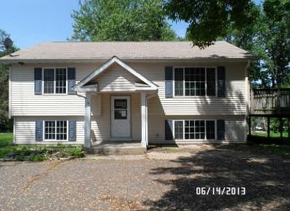 1st image of 2585 4th Ave E