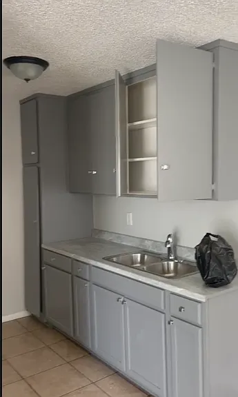 616 W 75th St #6 — Photo 6
