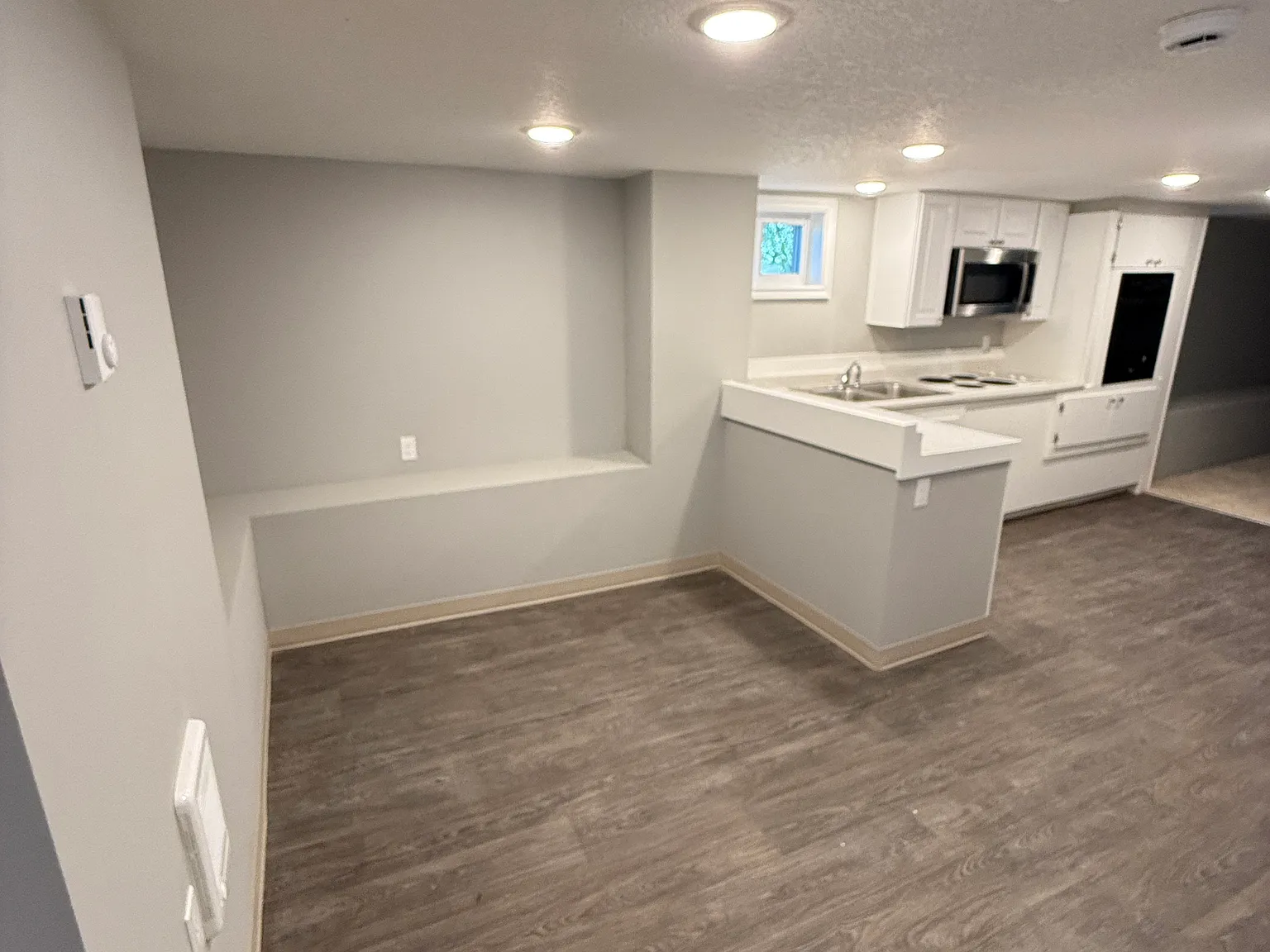 819 E Main St — Photo 3