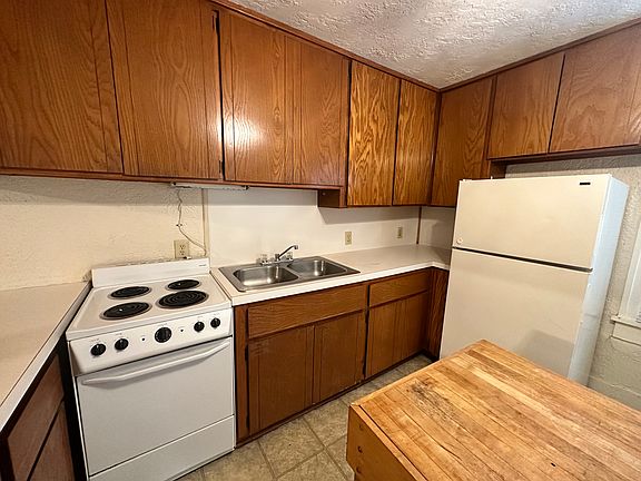 4th image of 731 Deans Row Ave #1