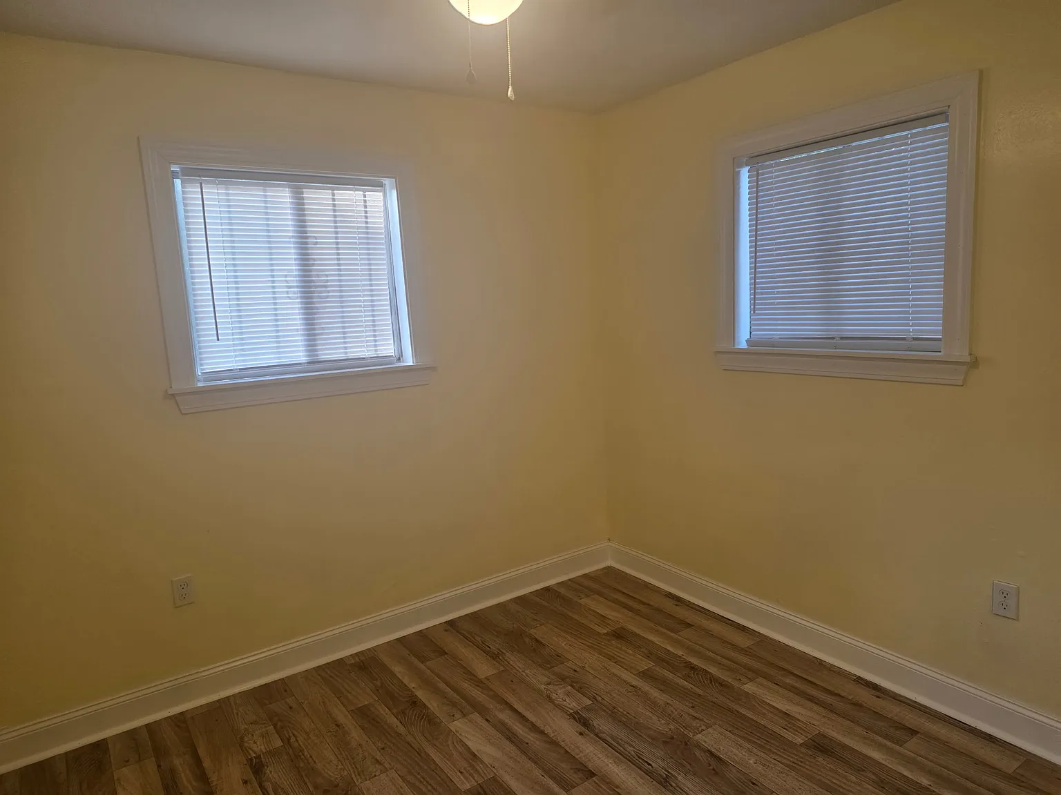 3 bed, 1000 sqft, $1,000 — Photo 4