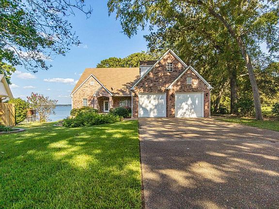 2nd image of 22716 Diamond Bay Dr