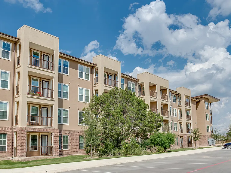 The Vance at Huebner Oaks — Photo 10