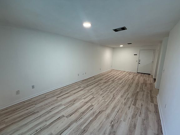 5th image of 176 Maple Ave APT 4-34