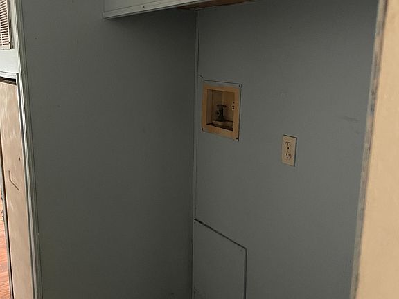 4th image of 3317 Pine Needle Dr