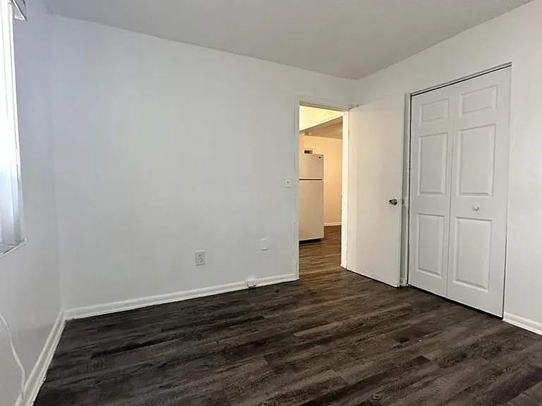 St George Apartments — Photo 95