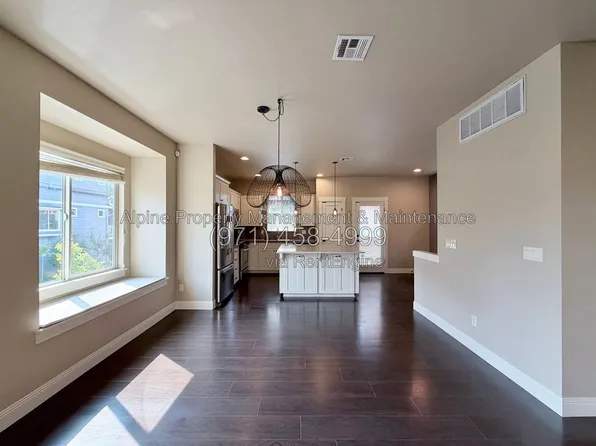 14353 SW Burlwood Ln, Beaverton, OR 97005