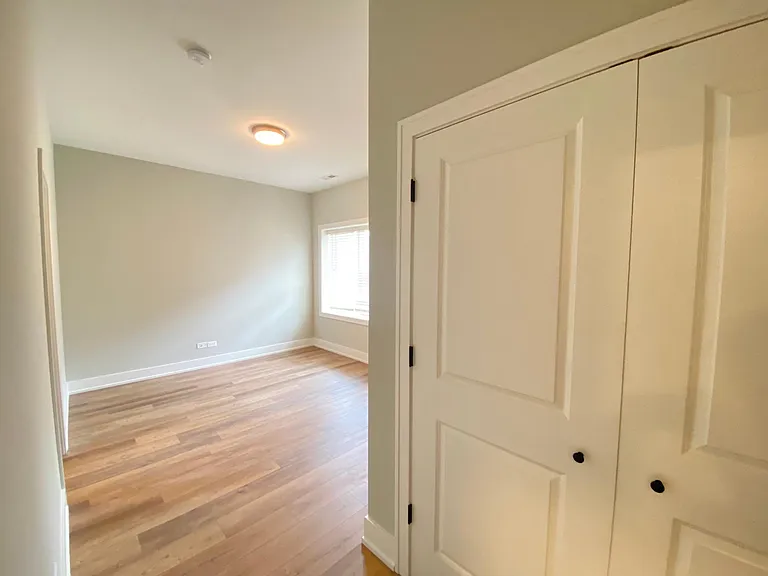 2355 W 18th Pl #2R — Photo 9
