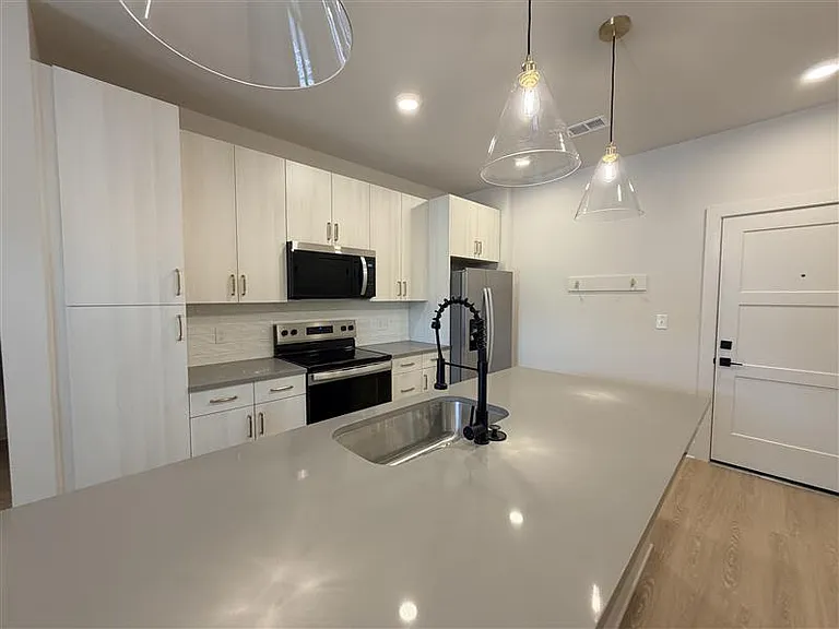 District on the Etowah Apartments — Photo 1283