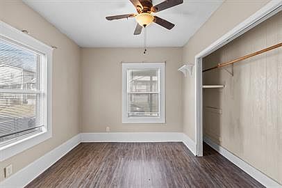 4th image of 3950 Schiller Pl