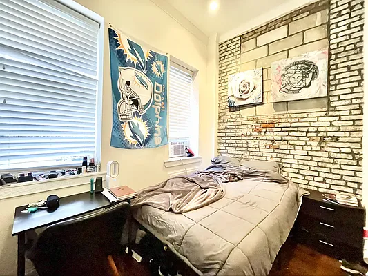 Rented by Avenues Real Estate | media 11