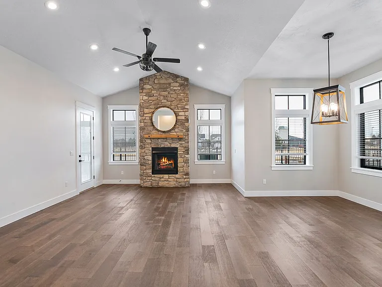 6642 N Asissi Ln — Photo 18