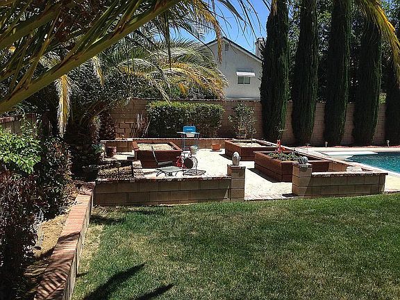 5th image of 41500 Sandalwood Pl #41500