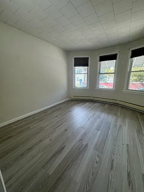 3 bed, 1.0 bath, $2,200 — Photo 4