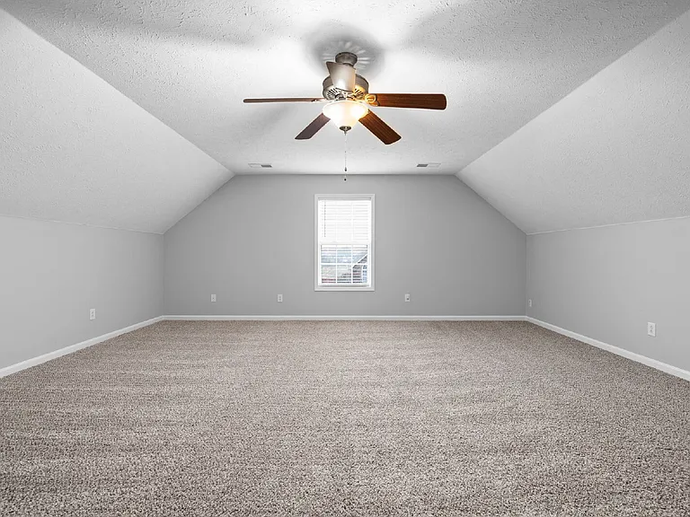 1626 Autumn Dr — Photo 24