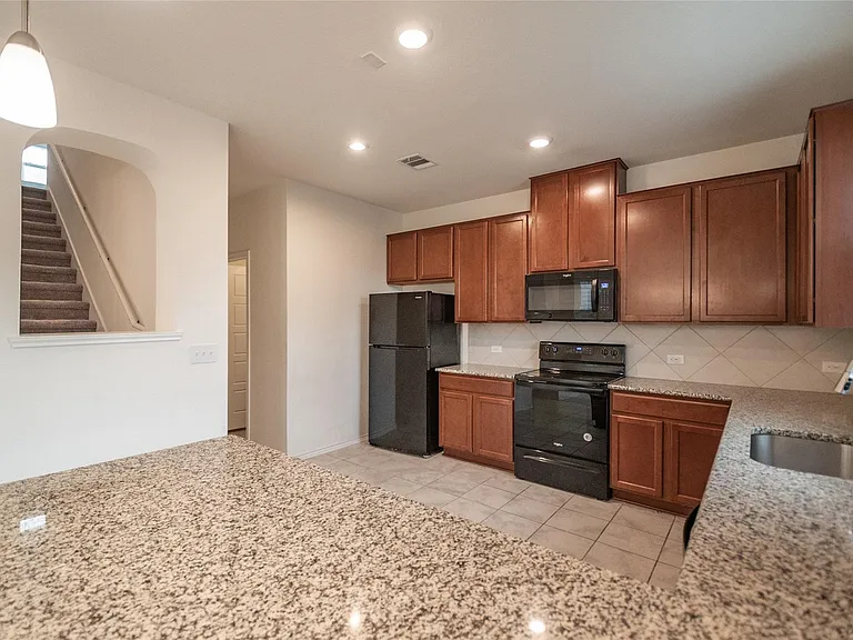 6412 Carriage Pines Dr — Photo 8
